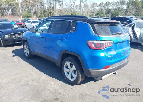 2018 Jeep Compass Latitude 4X4 из США, поврежденный, VIN 3C4NJDBB5JT168004